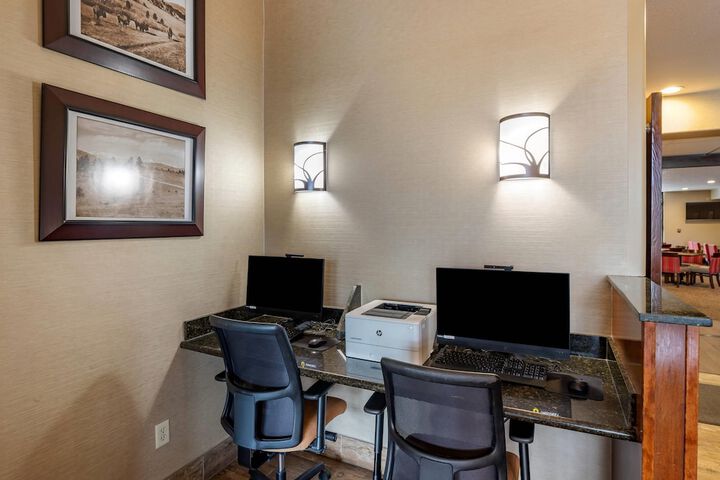 Business Center 48 of 56