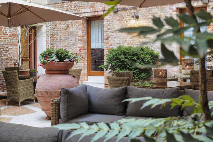 Terrace/Patio 56 of 60