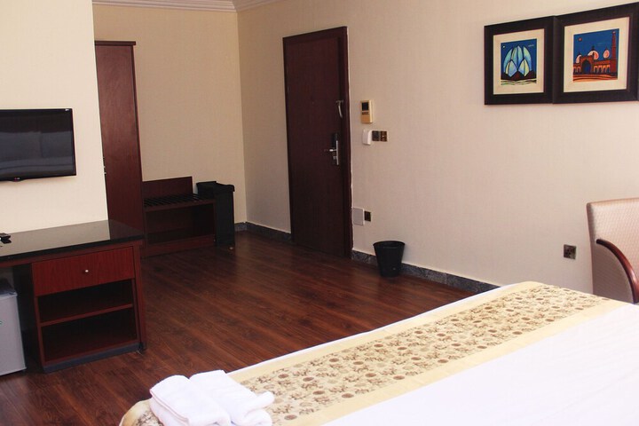 Room 19 of 45