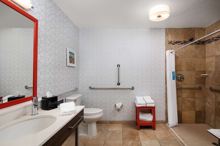 Bathroom shower