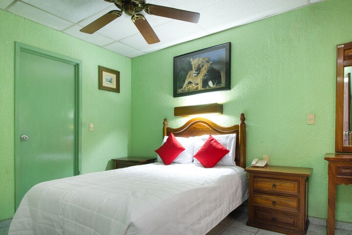 Room 18 of 36
