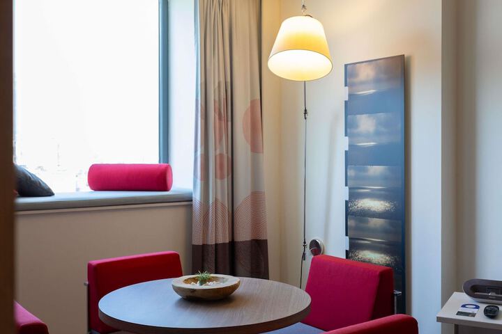 Room 13 of 216