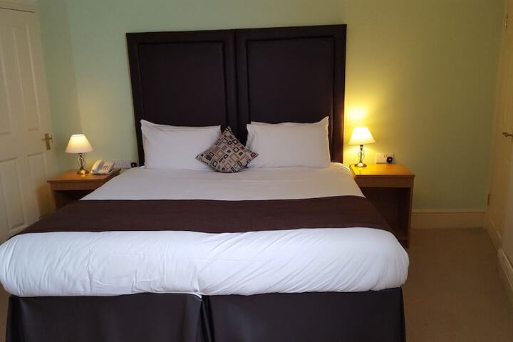 Room 8 of 43
