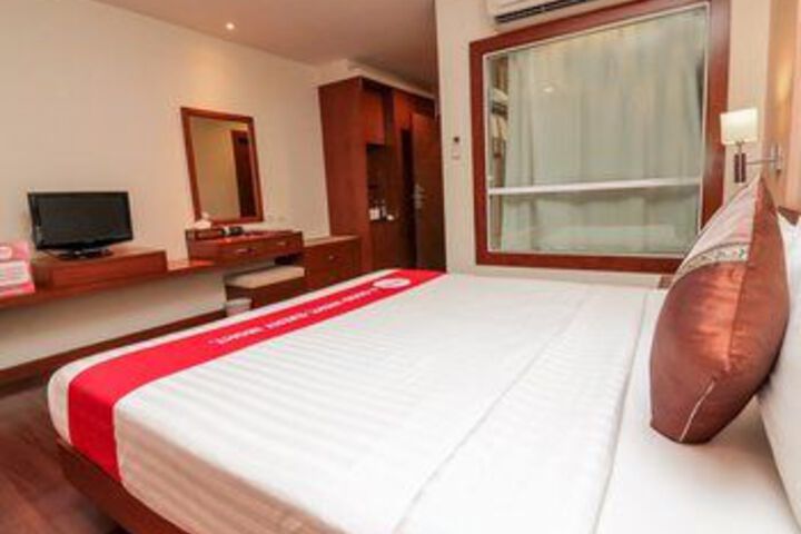 Room 49 of 76