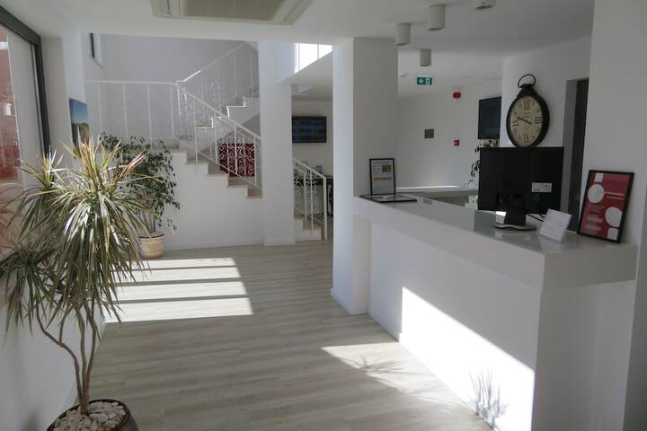 Entrance & Lobby