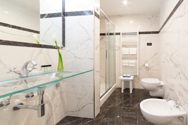 Bathroom Interior Photo