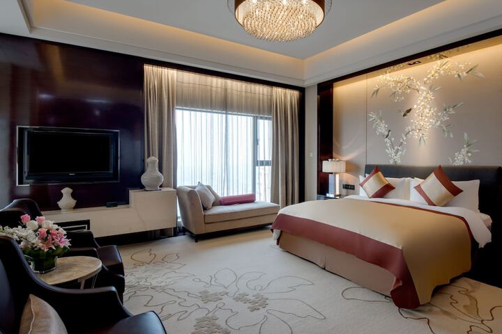 Room 13 of 159