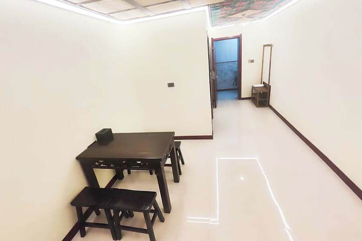 Room 17 of 111