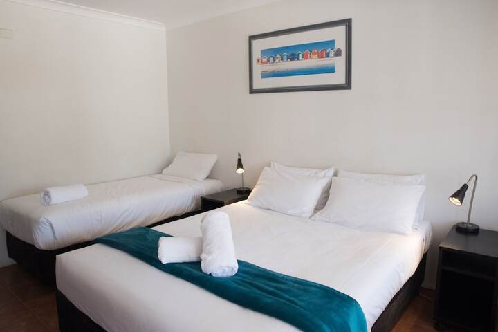 Room 5 of 35