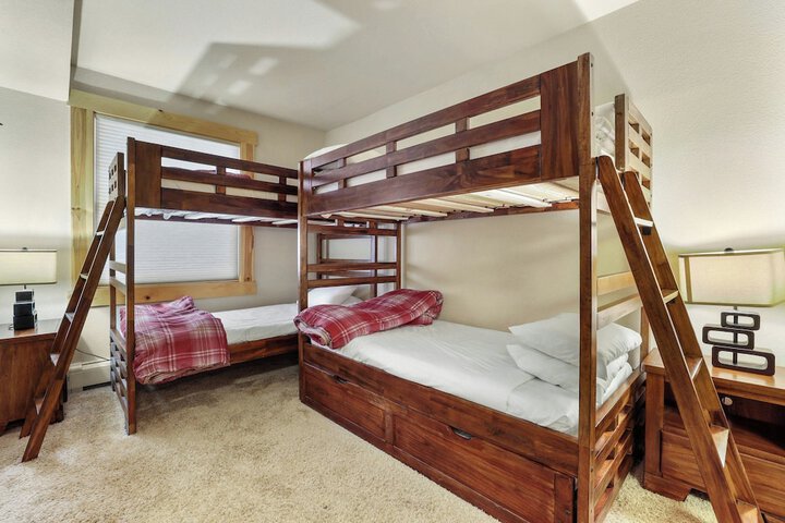 Room 16 of 150