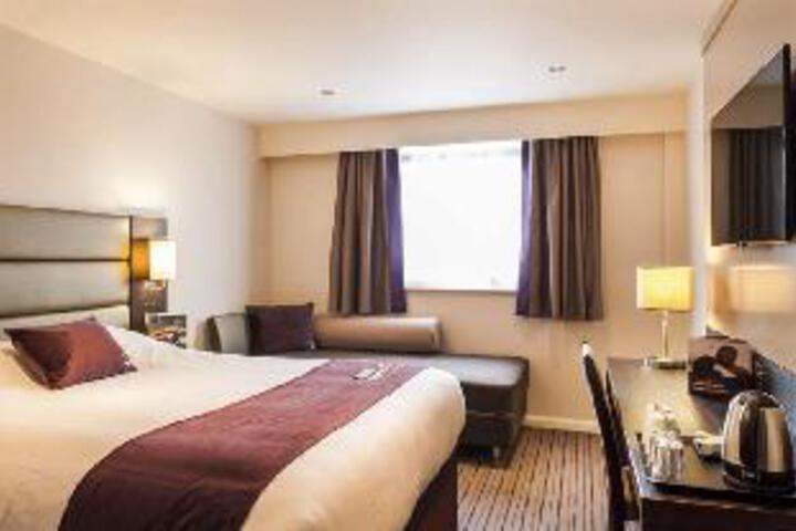 Premier Inn Bristol City Cen (Haymarket)