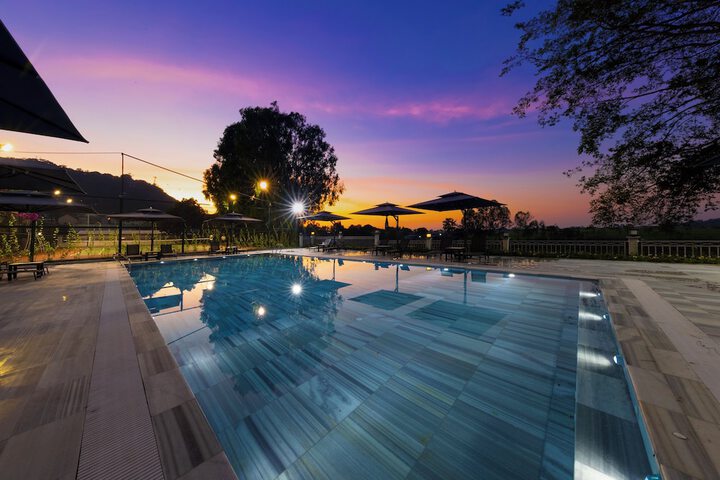Pool 30 of 48