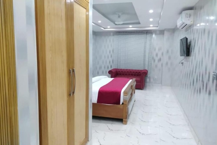 Room 21 of 26