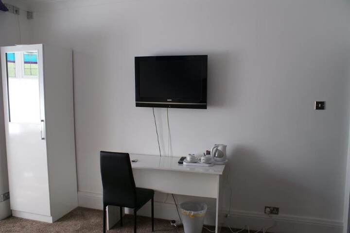 Room 8 of 73