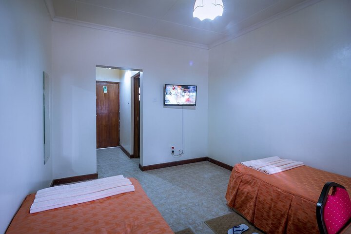 Room 5 of 23