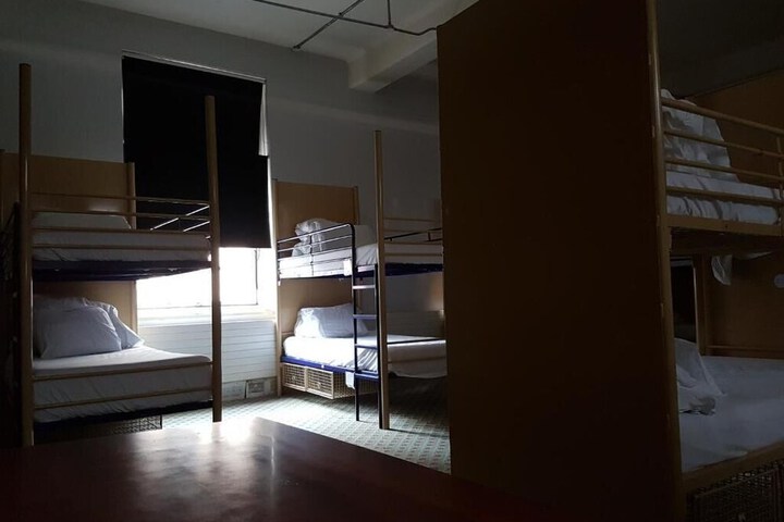 Room 14 of 38