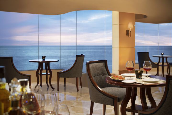 Dining 59 of 78