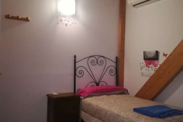 Room 7 of 40