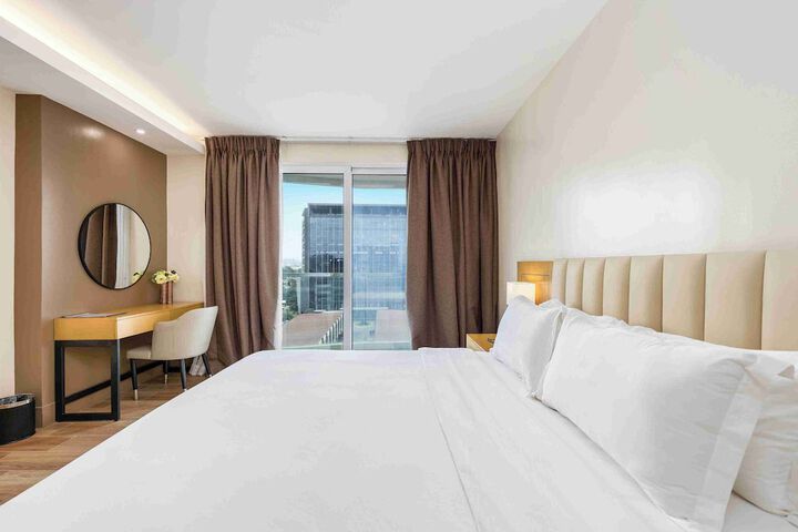 Room 15 of 36
