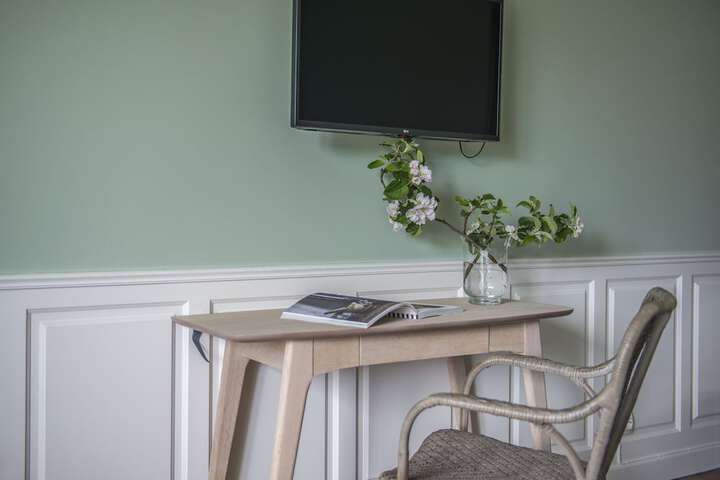 Room 25 of 60