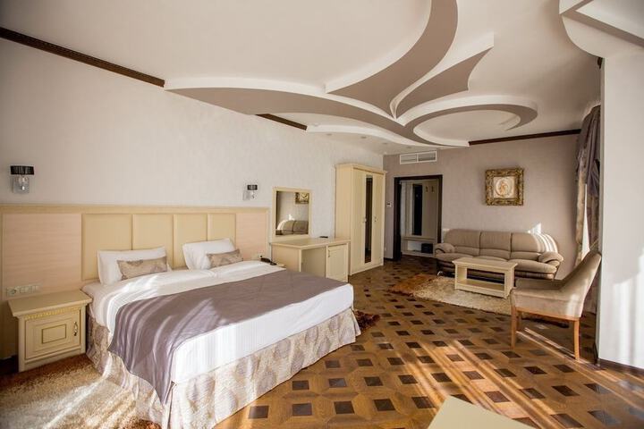 Room 8 of 54