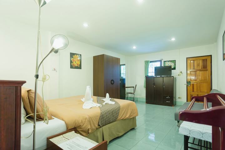 Room 85 of 208