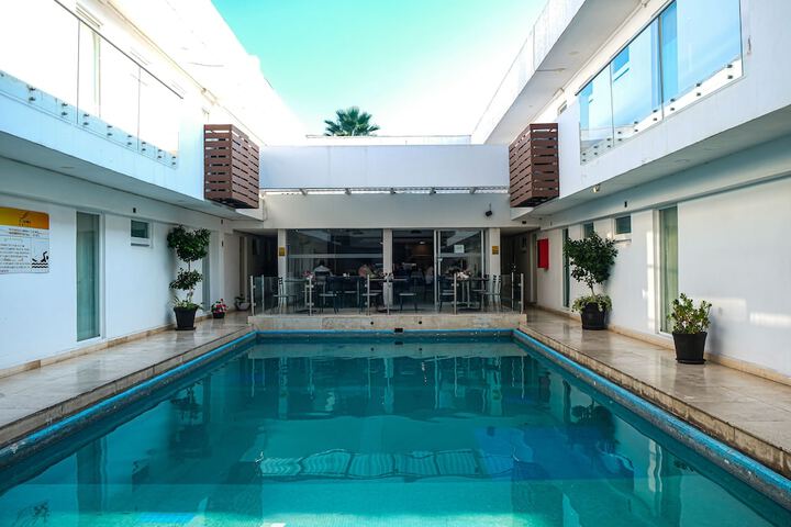 Pool 43 of 85