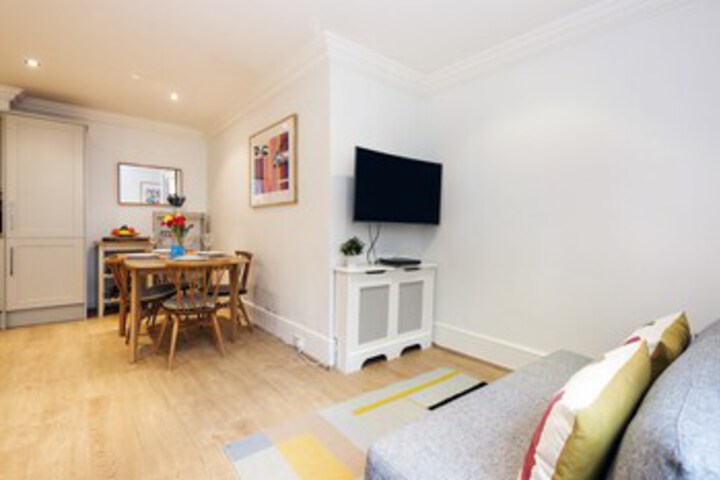 Room 10 of 22