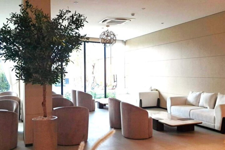 Hotel Interior 7 of 134