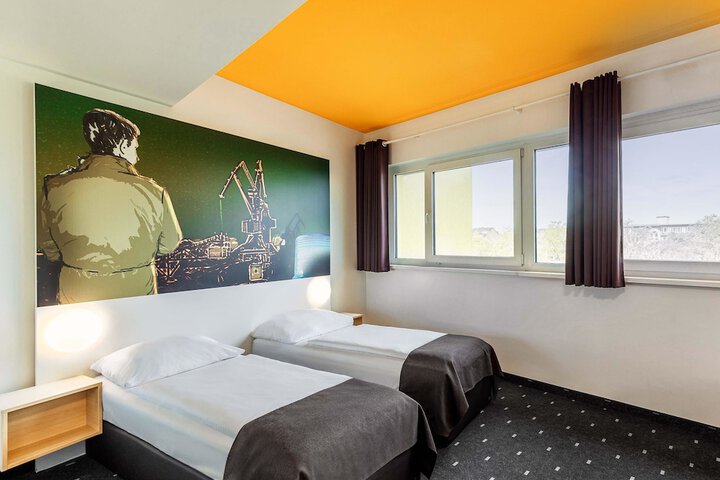 Room 5 of 30