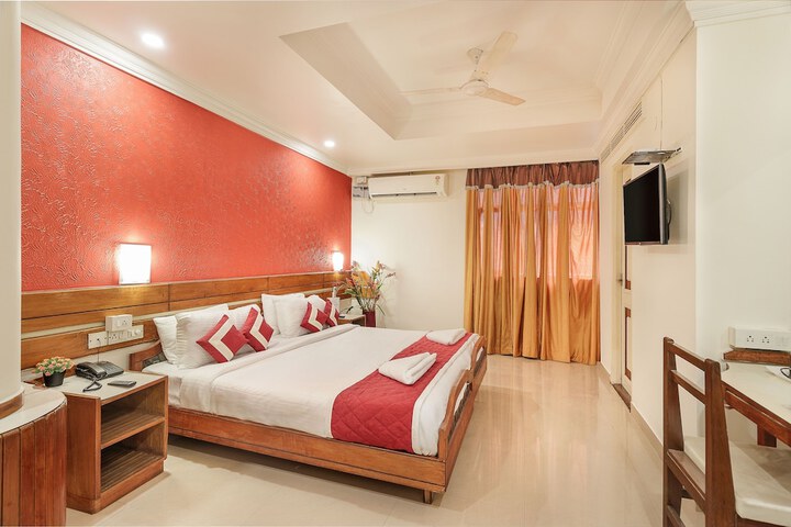 Room 5 of 34