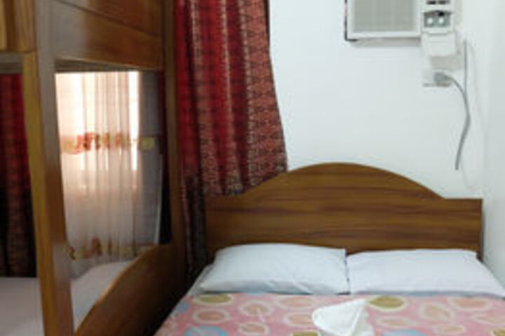 Room 34 of 68
