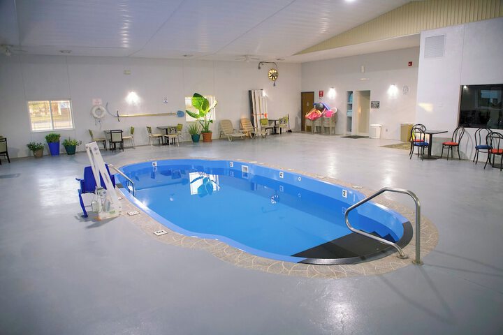 Hotel Pool