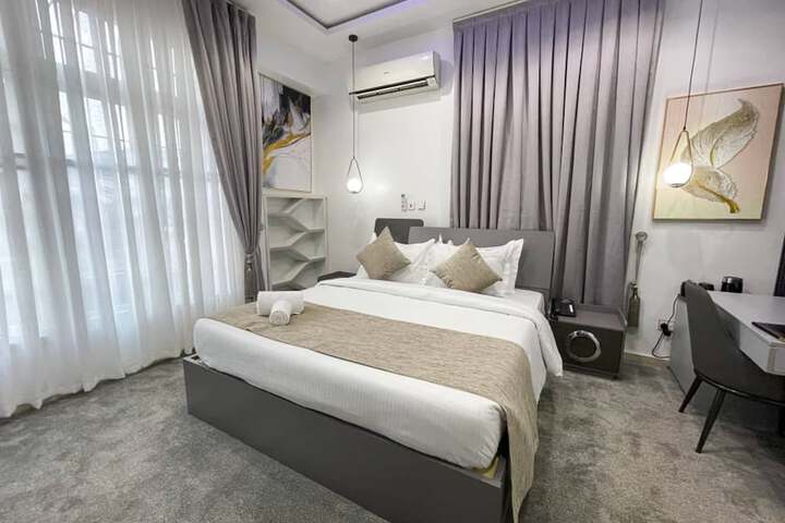 Room 6 of 44