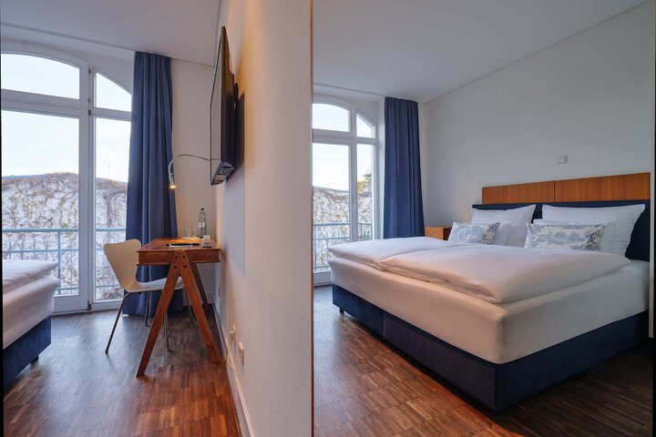 Room 20 of 36