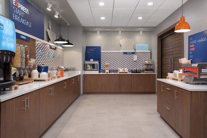 Breakfast/Coffee Service 36 of 51