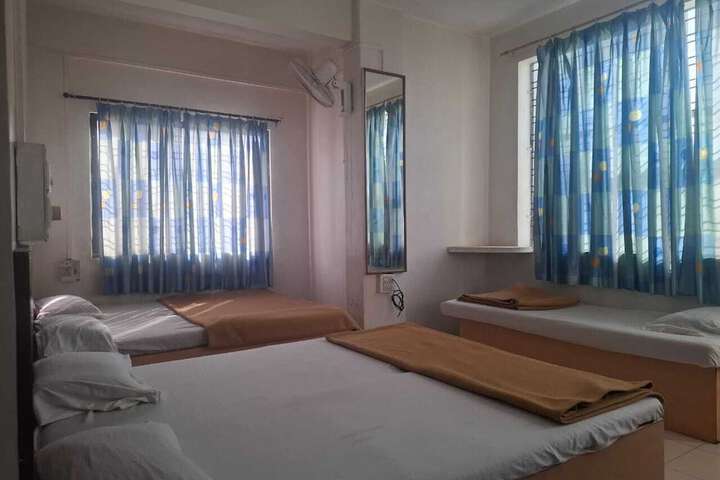Room 11 of 23