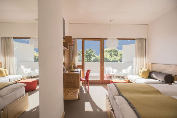 Room 15 of 63