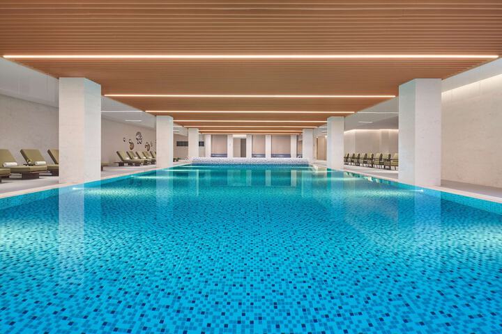 Pool 44 of 68