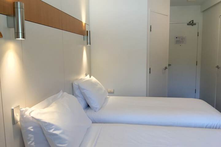 Room 5 of 35
