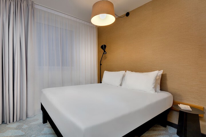 Room 4 of 21