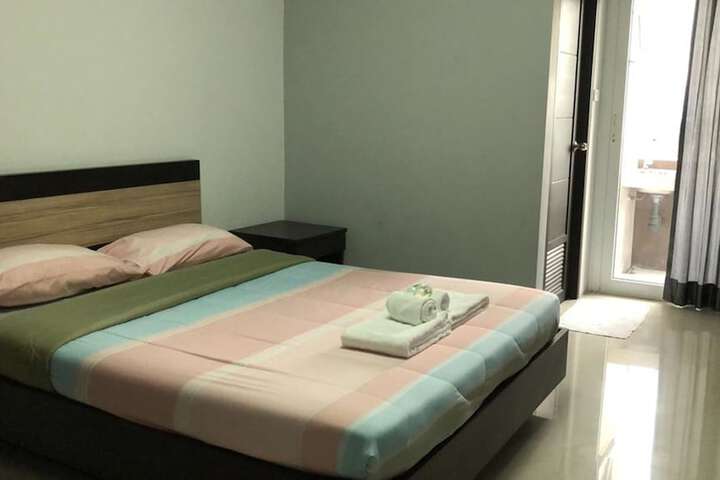 Room 6 of 21