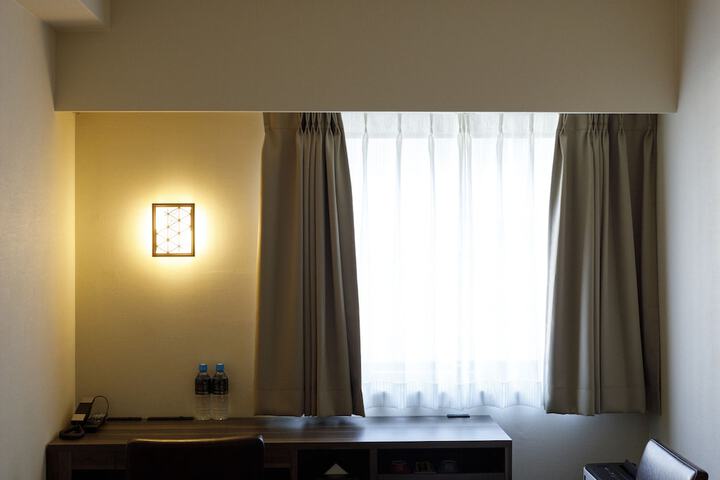 Room 7 of 48