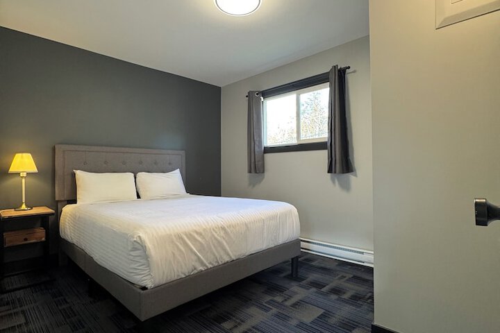 Room 3 of 25