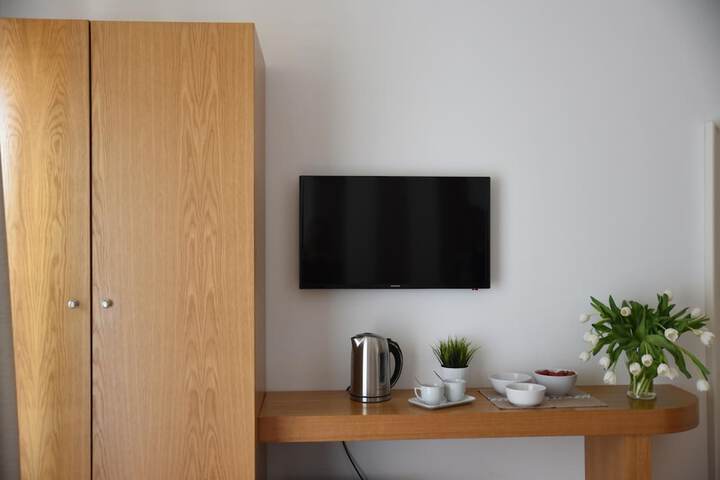 Room 16 of 38