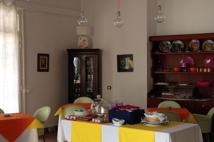 Dining 46 of 64