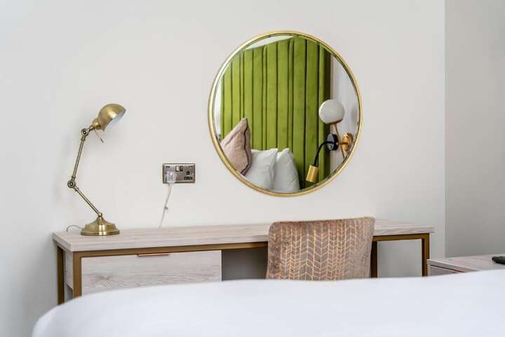 Room 37 of 105