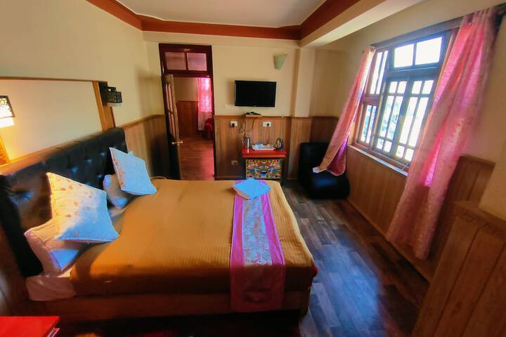 Room 11 of 29