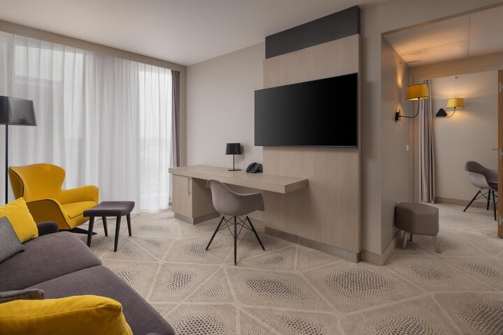 Room 25 of 84
