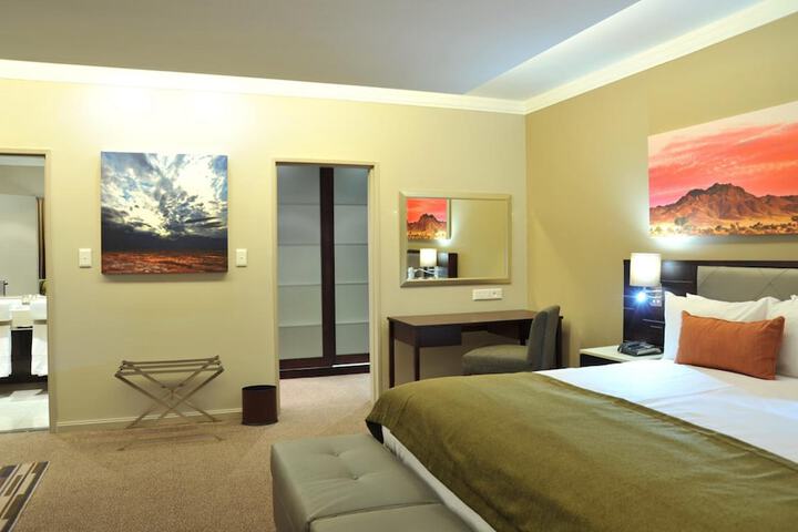 Room 26 of 155